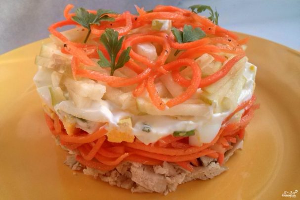 Приготовление салата с фасолью и корейской морковью: