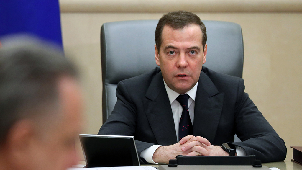 Медведев пошутил на тему новогодних праздников