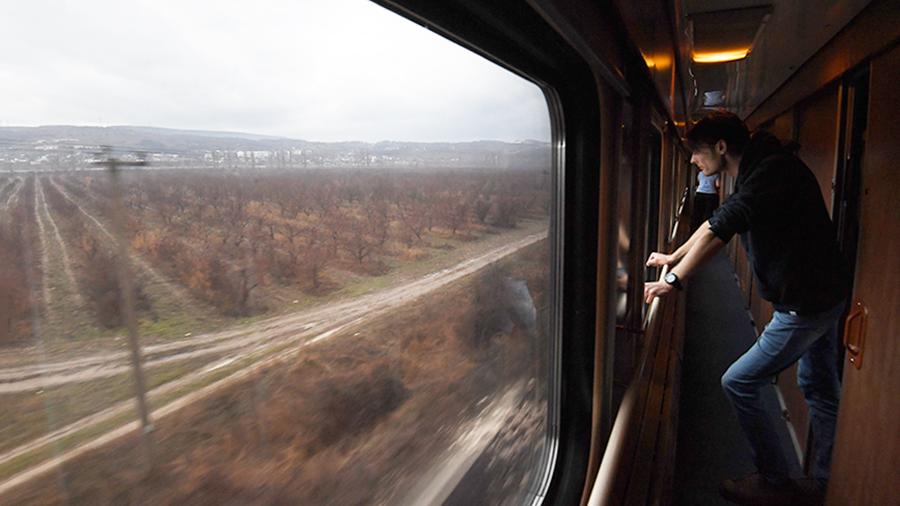 Россияне предпочитают ехать в Крым на поезде
