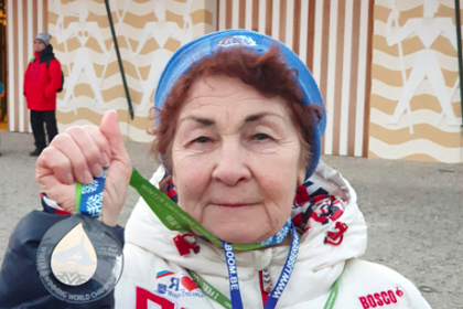 83-летняя россиянка победила на чемпионате мира по плаванию