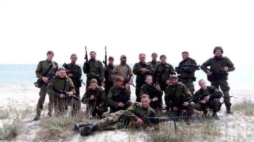 Бойцы передают привет городу Березовскому, фото предоставлено фондом "Подари свою доброту"