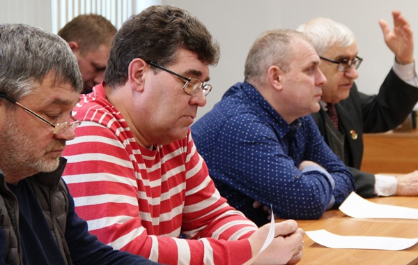 Депутаты Берёзовского сделали замечание службе ГИБДД: многие светофоры работают неэффективно
