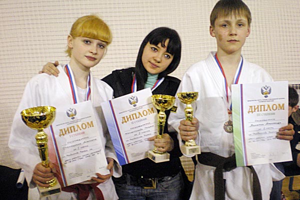Слева направо: Анастасия Стенюшкина, Татьяна Масленникова, Александр Букатин.