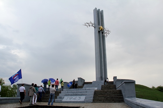 Памятник журавлей в чирчике фото